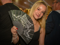 Und drinnen tanzt der Bär Galerie 1