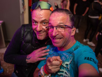 Und drinnen tanzt der Bär Galerie 1