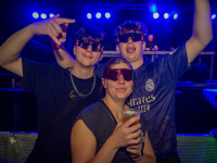 Und drinnen tanzt der Bär Galerie 1