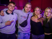 Und drinnen tanzt der Bär Galerie 1