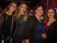 Und drinnen tanzt der Bär Galerie 1