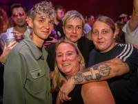 Und drinnen tanzt der Bär Galerie 1