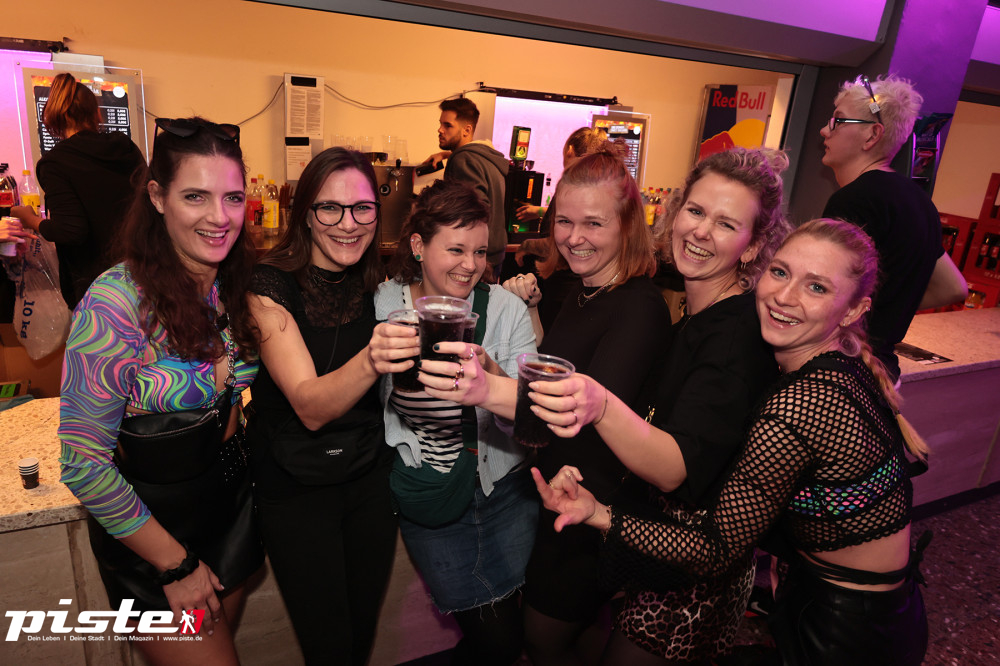 Und drinnen tanzt der Bär Galerie 2