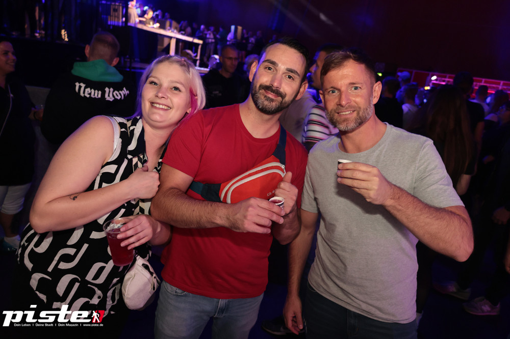 Und drinnen tanzt der Bär Galerie 2