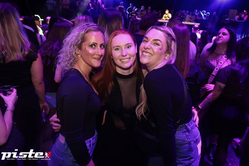 Und drinnen tanzt der Bär Galerie 2