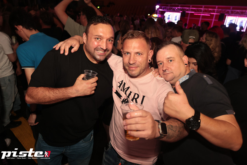 Und drinnen tanzt der Bär Galerie 2