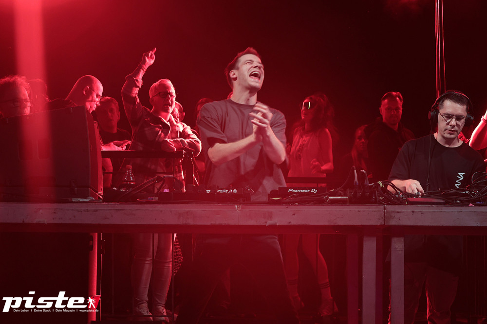 Und drinnen tanzt der Bär Galerie 2