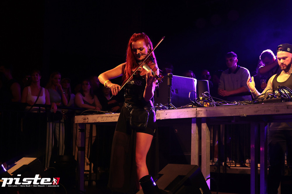 Und drinnen tanzt der Bär Galerie 2