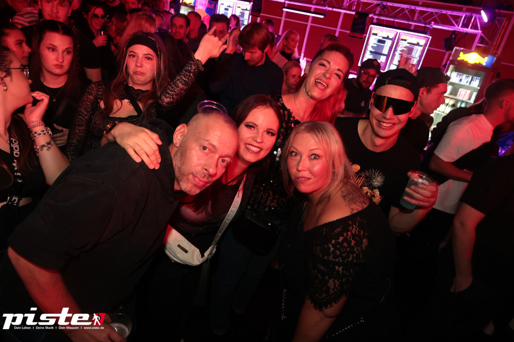 Und drinnen tanzt der Bär Galerie 2