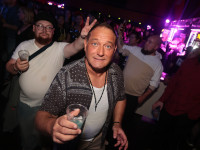 Und drinnen tanzt der Bär Galerie 2