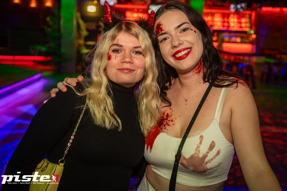 Große Halloween Partynacht