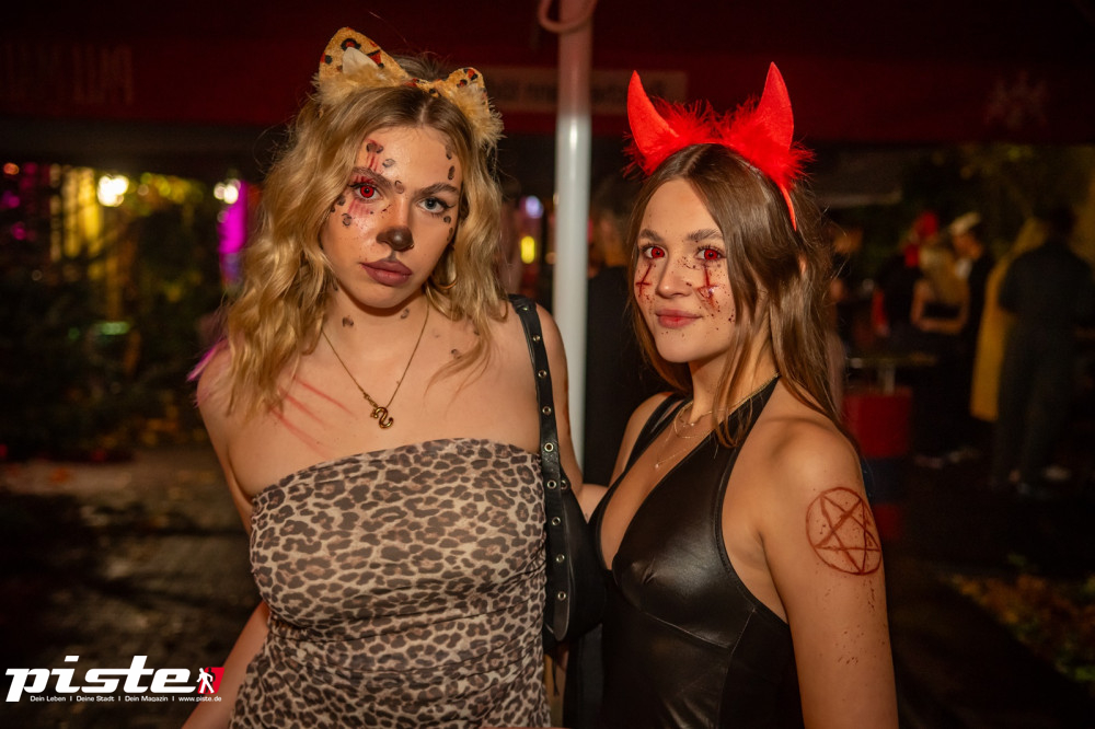 Große Halloween Partynacht