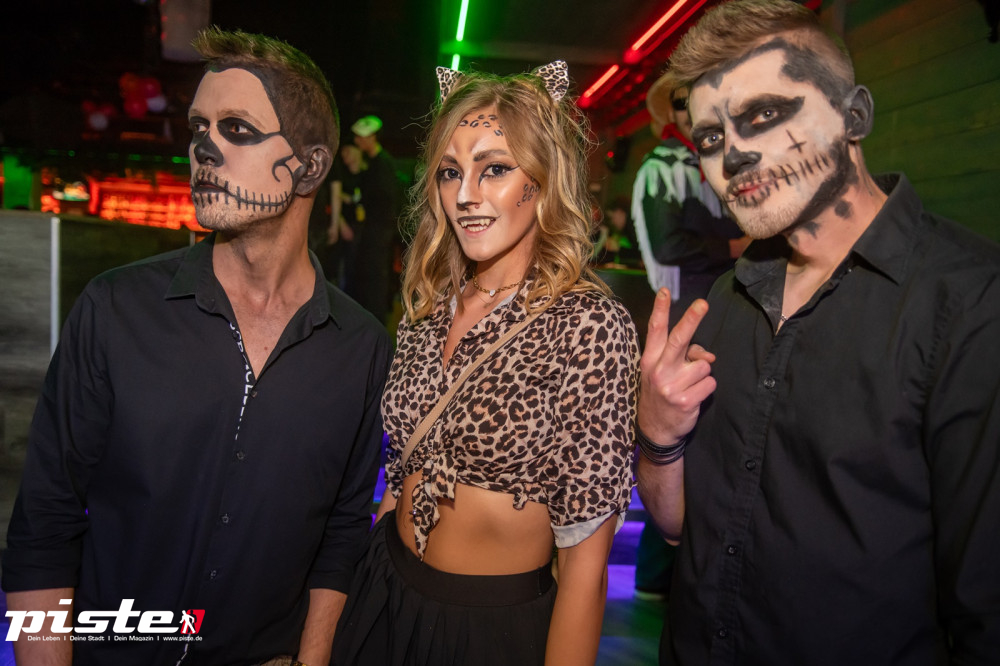 Große Halloween Partynacht