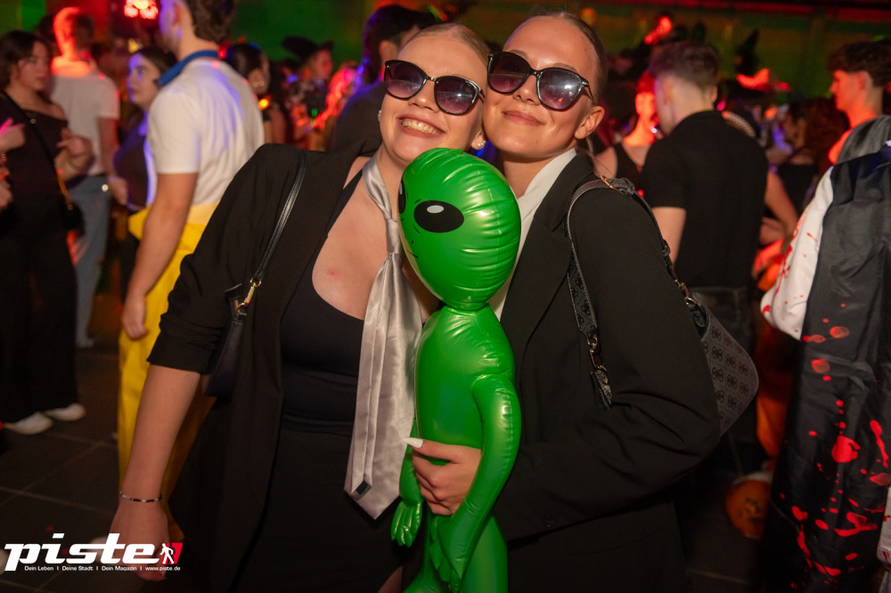 Große Halloween Partynacht