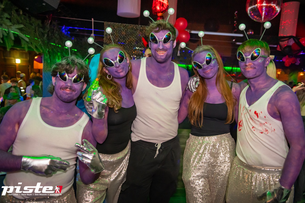 Große Halloween Partynacht