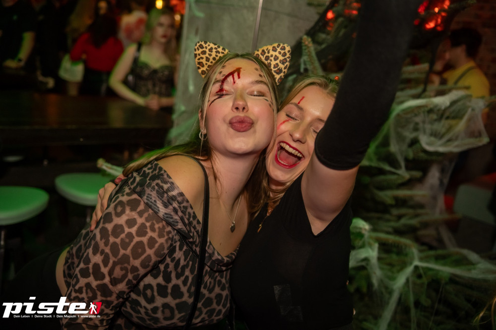 Große Halloween Partynacht