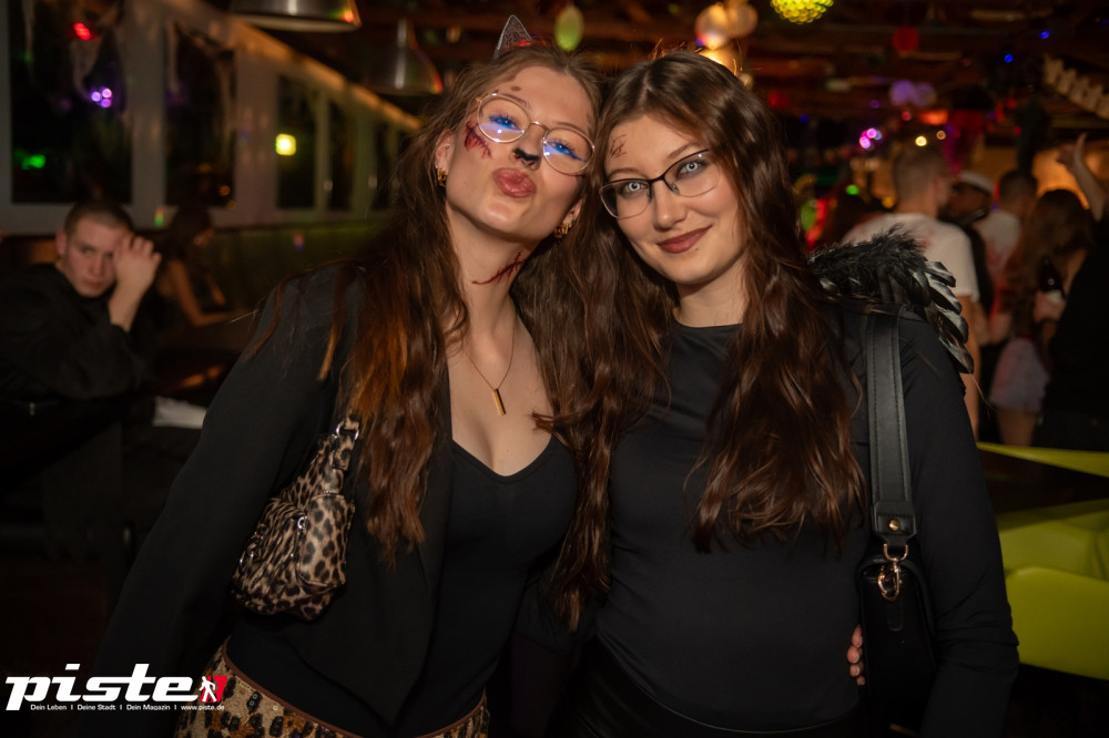 Große Halloween Partynacht