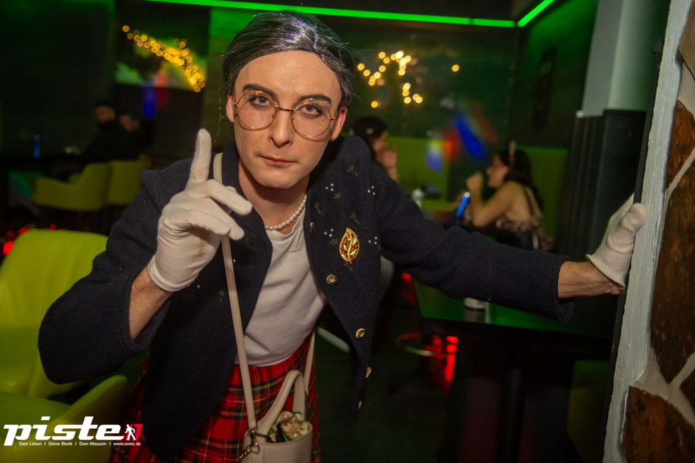 Große Halloween Partynacht