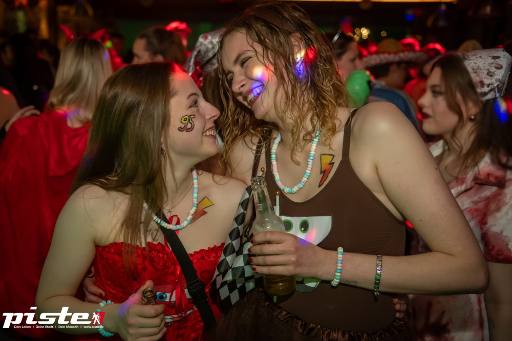 Große Halloween Partynacht