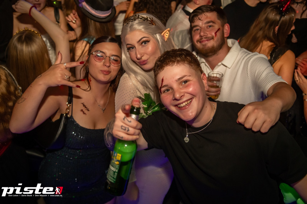 Große Halloween Partynacht