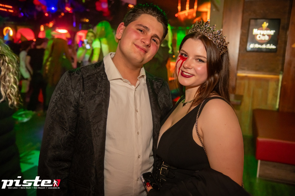 Große Halloween Partynacht