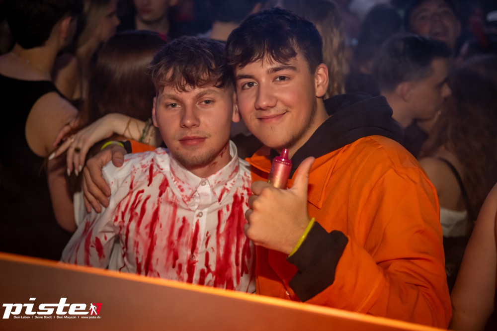 Große Halloween Partynacht