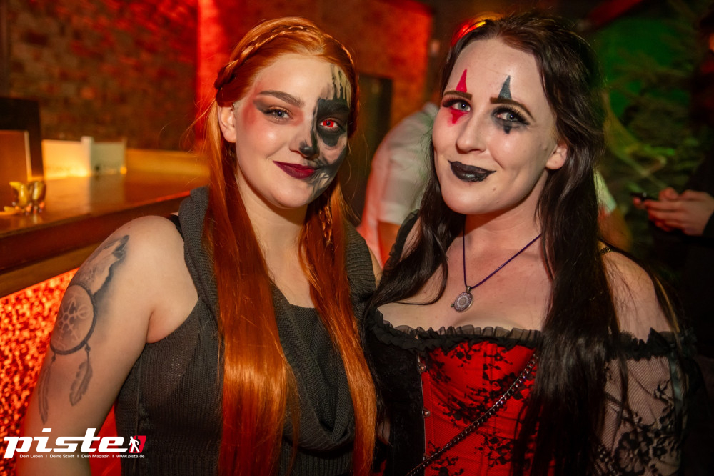 Große Halloween Partynacht