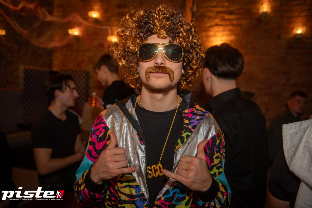 Große Halloween Partynacht