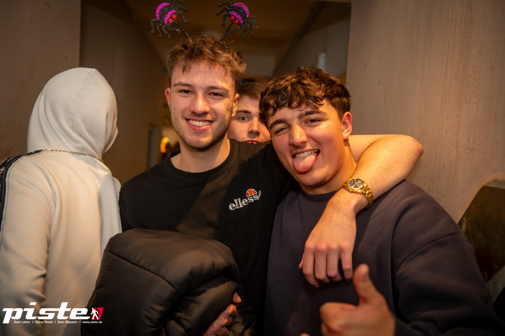 Große Halloween Partynacht