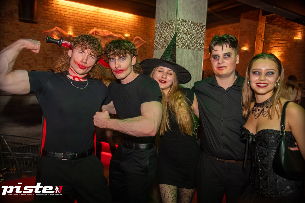 Große Halloween Partynacht