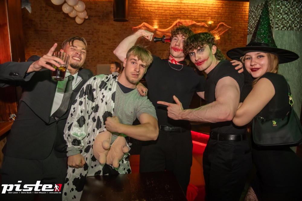 Große Halloween Partynacht