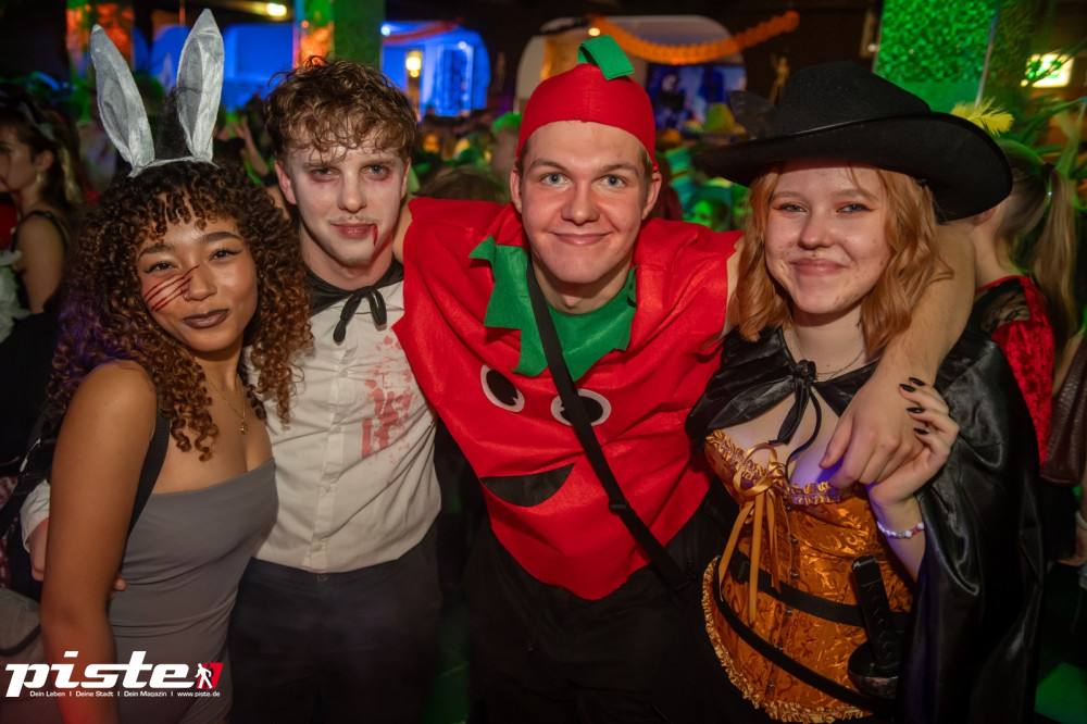 Große Halloween Partynacht