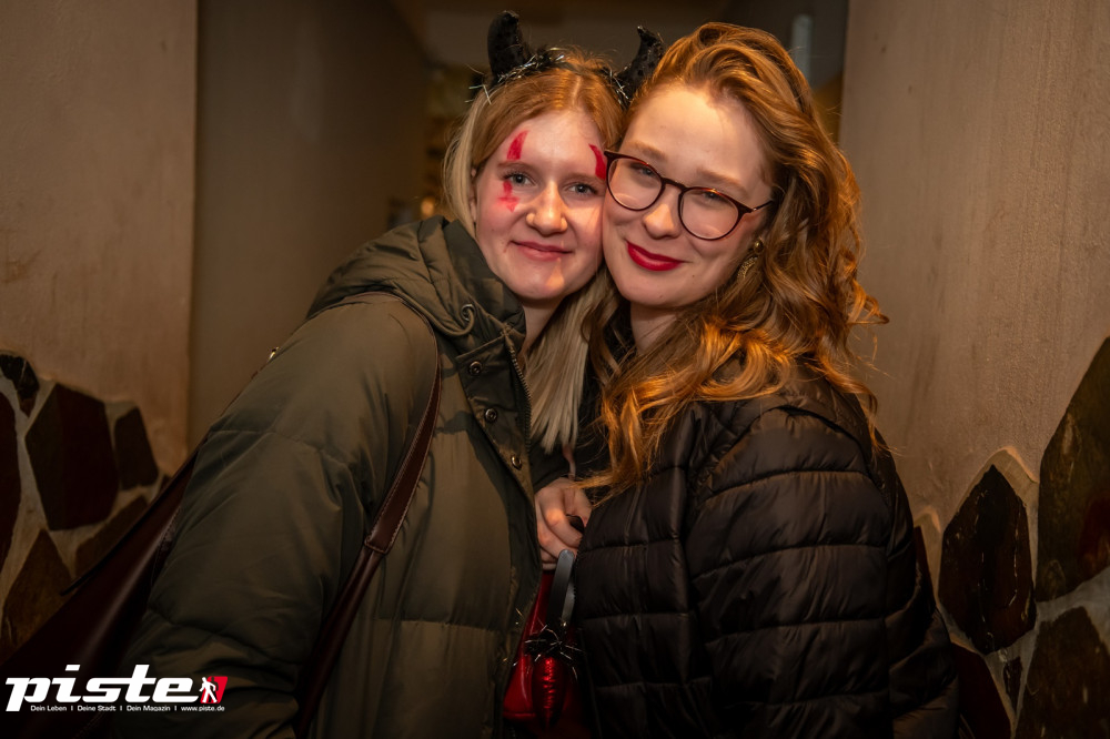 Große Halloween Partynacht