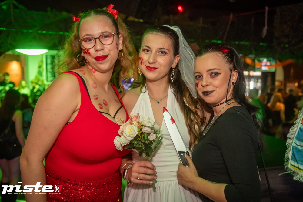 Große Halloween Partynacht
