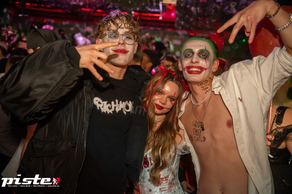 Große Halloween Partynacht