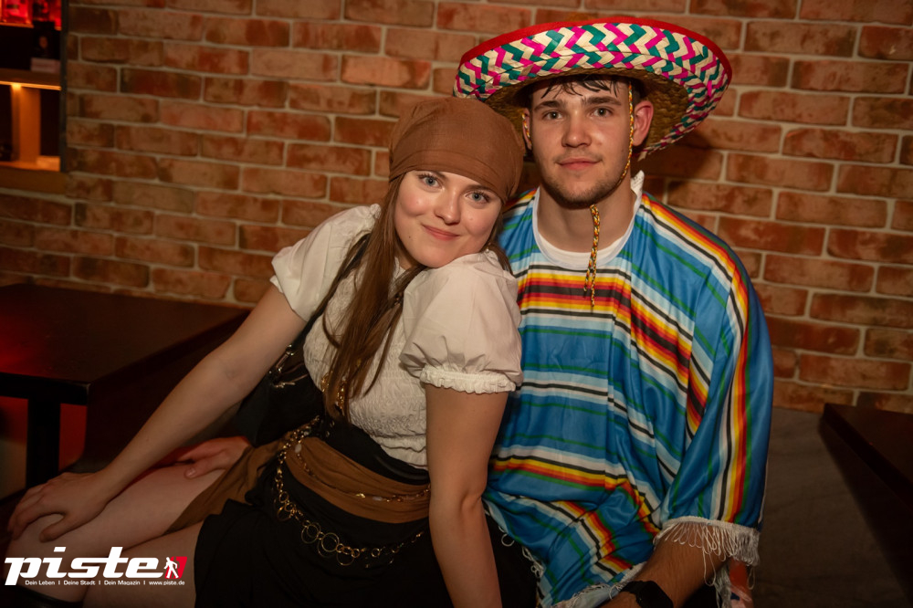 Große Halloween Partynacht