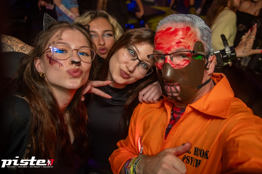 Große Halloween Partynacht
