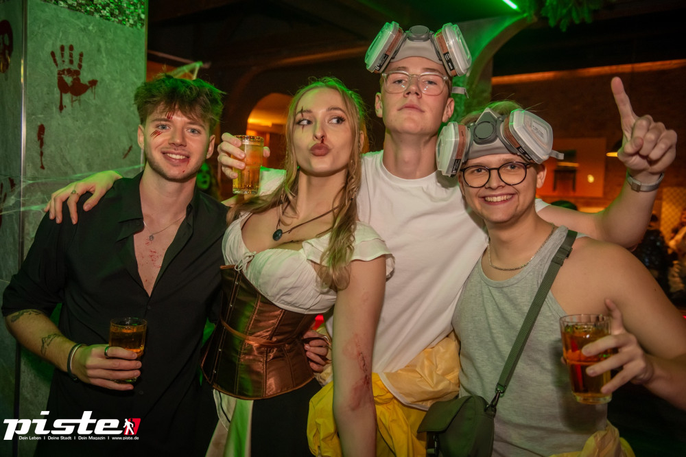 Große Halloween Partynacht