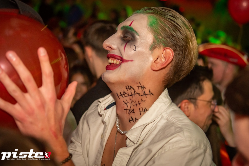 Große Halloween Partynacht