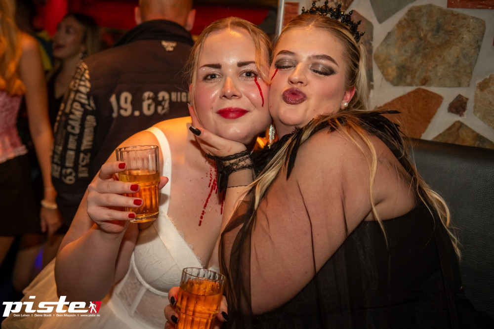 Große Halloween Partynacht