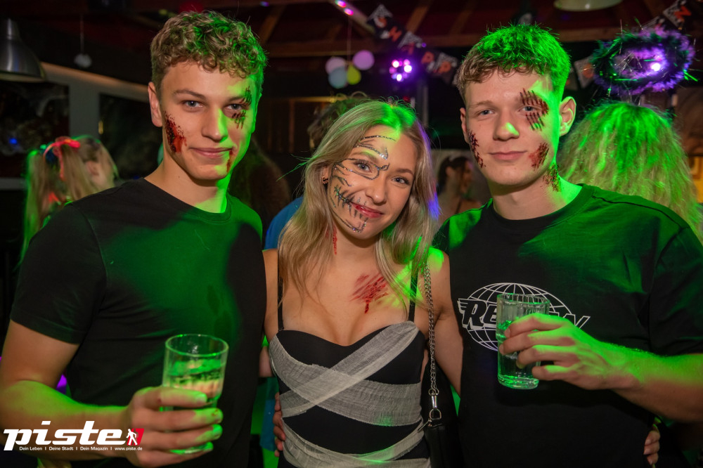 Große Halloween Partynacht