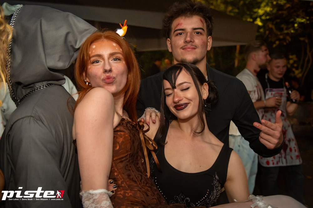 Große Halloween Partynacht