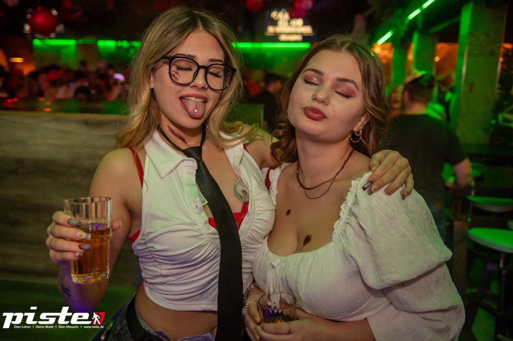 Große Halloween Partynacht