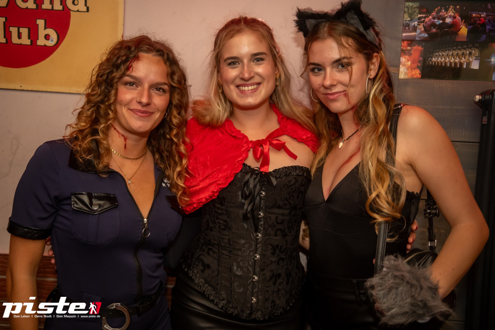 Große Halloween Partynacht