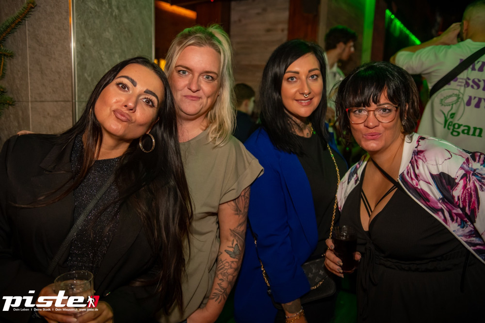 Große Halloween Partynacht