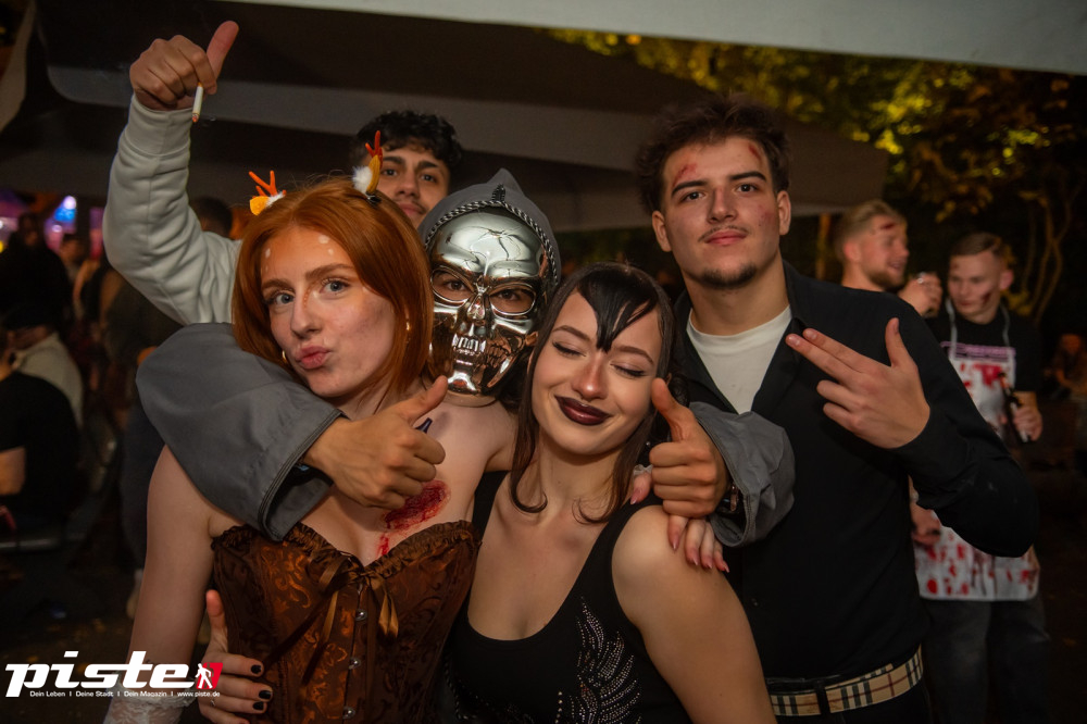 Große Halloween Partynacht