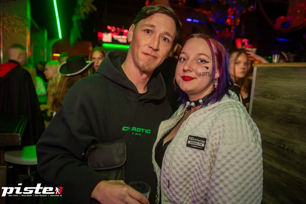 Große Halloween Partynacht