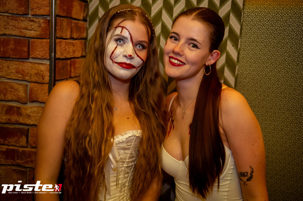 Große Halloween Partynacht