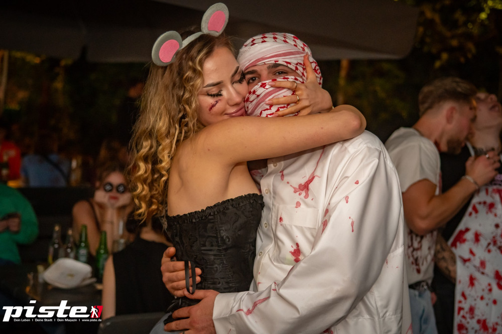 Große Halloween Partynacht
