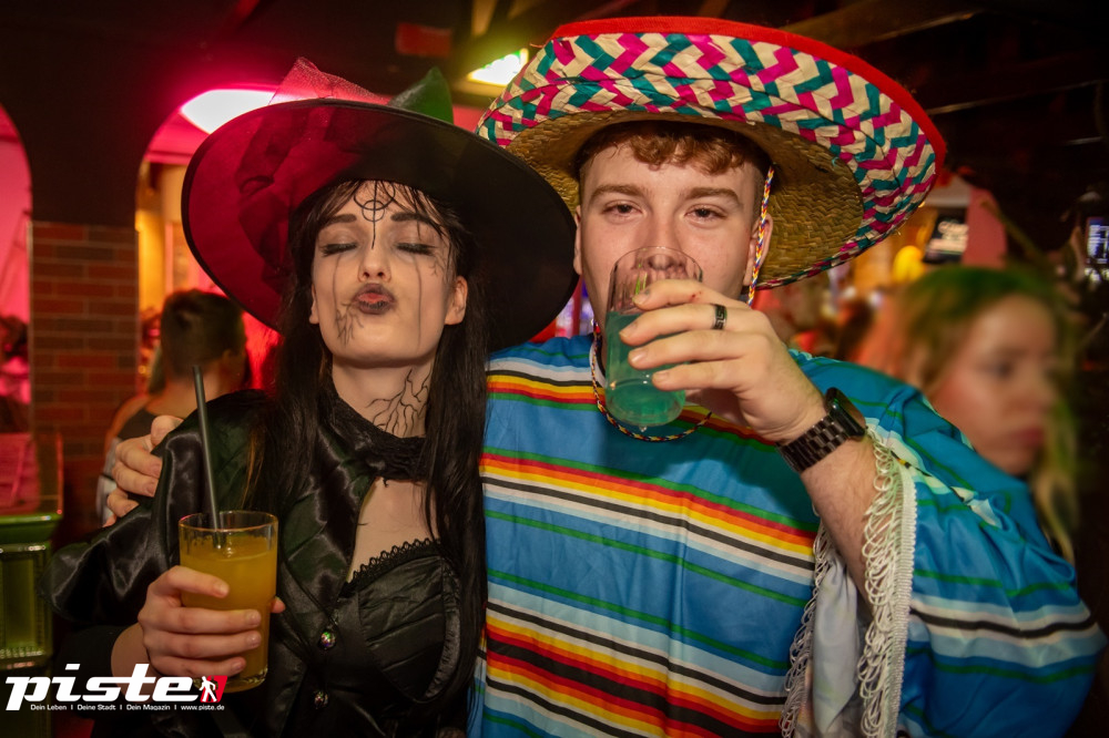 Große Halloween Partynacht